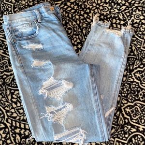 American Eagle mom jeans